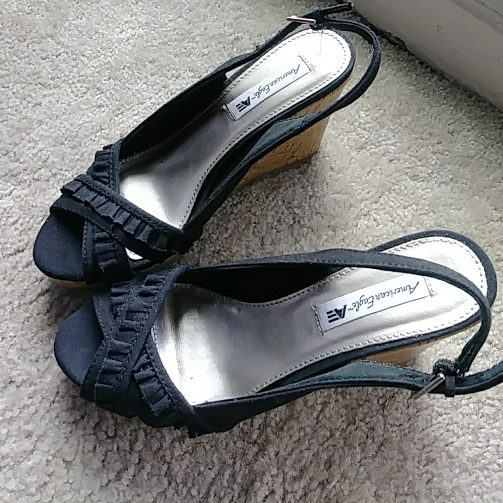 American eagle black wedges 6.5